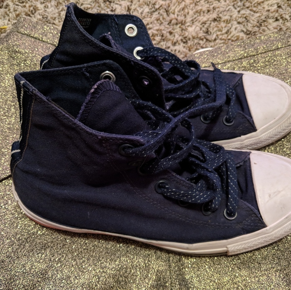 Converse High tops Women's size 7 Navy